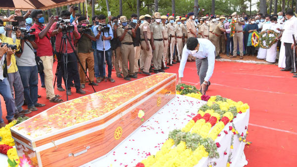 thoothukudi: final tribute policeman subramaniam village tragedy thoothukudi: final tribute policeman subramaniam village tragedy