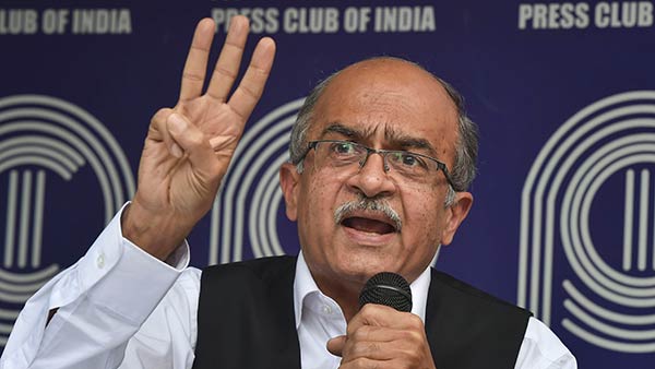 தியாகியாகிவிடுவார்