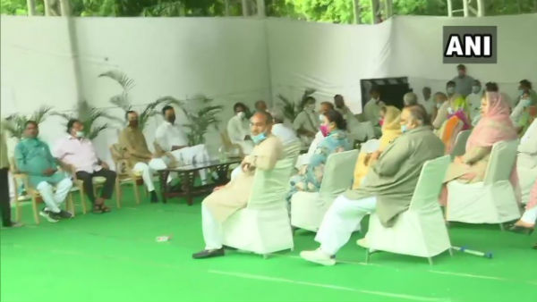 Congress leader Sachin Pilot meets CM Ashok Gehlot at his residence Congress leader Sachin Pilot meets CM Ashok Gehlot at his residence