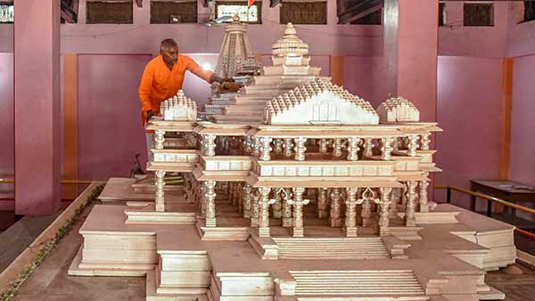 2.77 ஏக்கரில் கோயில்