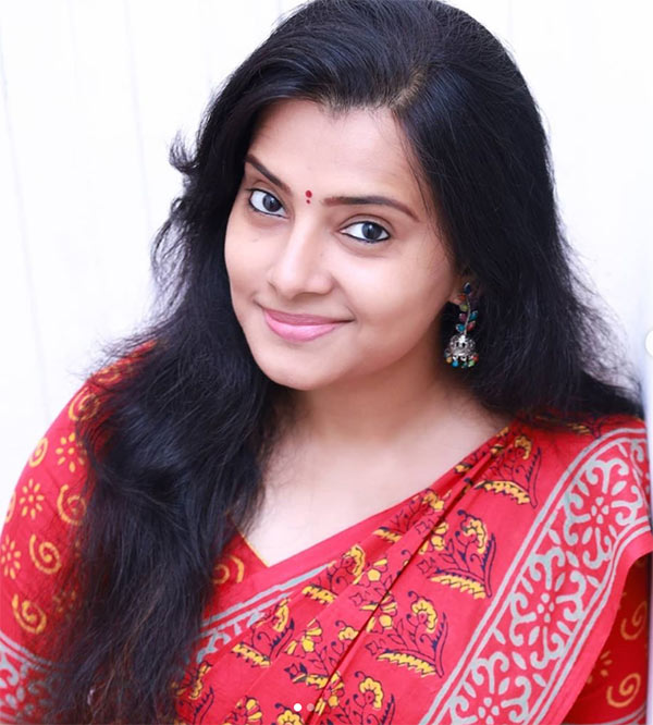 நம்ம வீட்டுப் பொண்ணாக