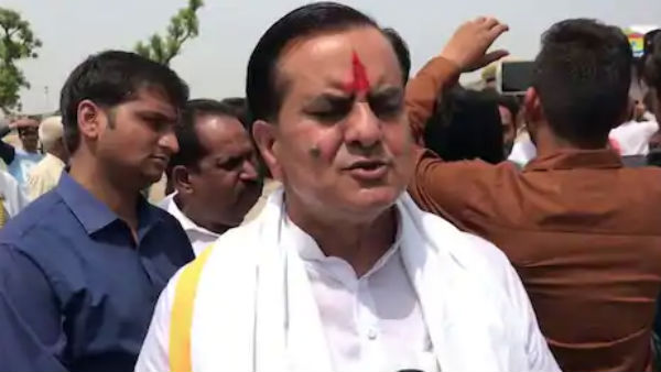 BJP MP Sukhbir Singh claimed that a mud pack and blowing a conch shell will cure Coronavirus BJP MP Sukhbir Singh claimed that a mud pack and blowing a conch shell will cure Coronavirus
