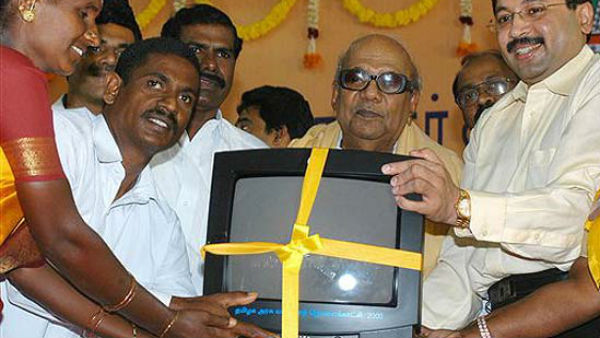 சாட்டையெடுத்த கருணாநிதி