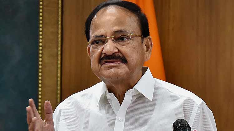 Venkaiah Naidu calls for intensified campaign of ‘Knit India’ Venkaiah Naidu calls for intensified campaign of ‘Knit India’