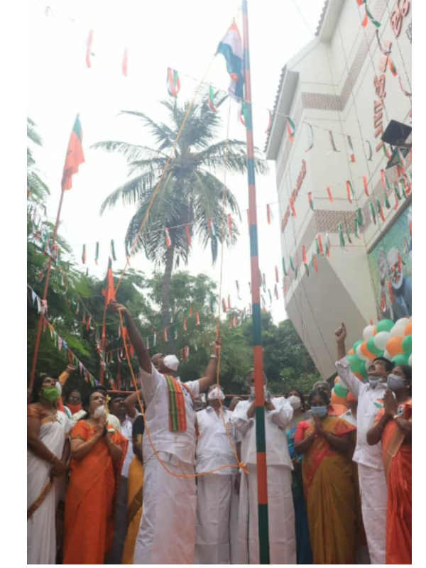 national flag: complaint against bjp state leader l muruguan national flag: complaint against bjp state leader l muruguan