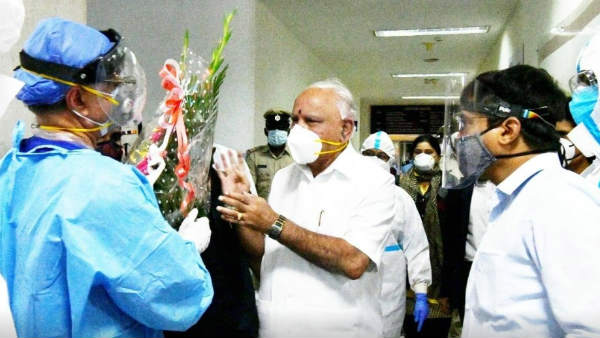 Karnataka CM Yediyurappa recovers from Coronavirus, discharged from hospital Karnataka CM Yediyurappa recovers from Coronavirus, discharged from hospital