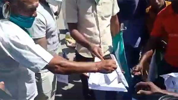 தீயிட்டு கொளுத்திய காவிரிக்குழு