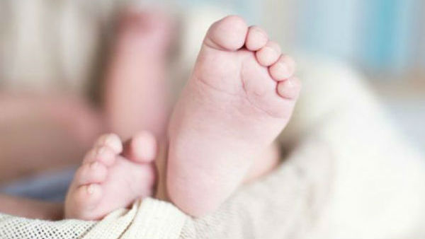 Infant rescue with umbilical cord in cloth bundle in Srirangam Infant rescue with umbilical cord in cloth bundle in Srirangam
