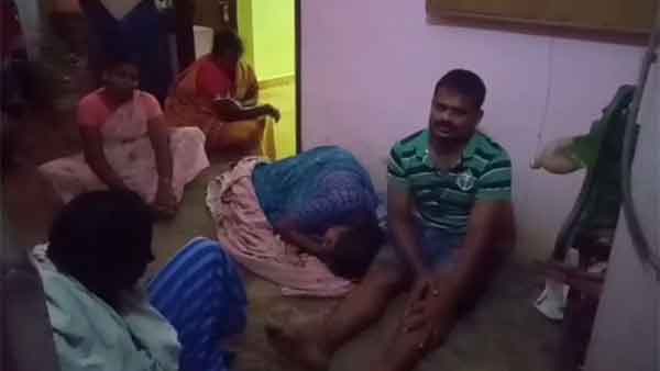 11 years old boy died of his neck strangled by saree in chennai 11 years old boy died of his neck strangled by saree in chennai