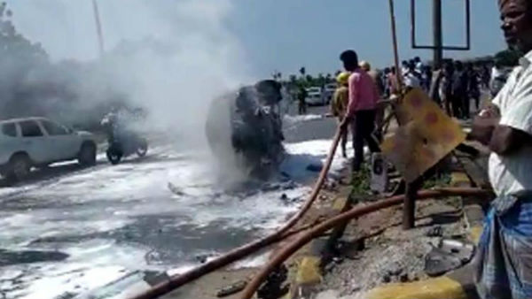 A car caught fire near Trichy Samayapuram in Tamil Nadu A car caught fire near Trichy Samayapuram in Tamil Nadu