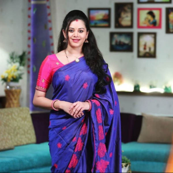 கன்னடத்து கிளியின் தமிழாசை