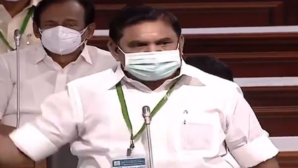 வேடிக்கை பார்த்த அதிமுக
