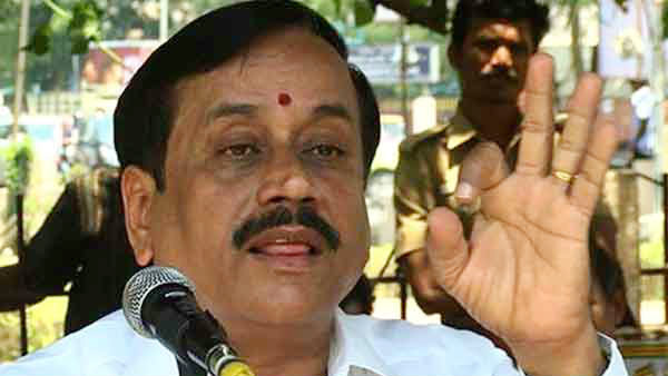 பதிவை நீக்காத தலைவர்கள்- கண்டனம்