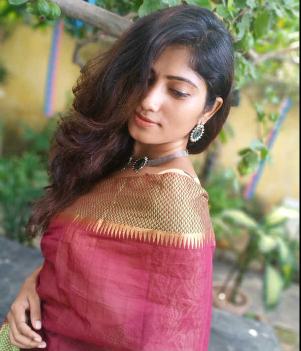 ஜல்லிக்கட்டு புகழ் ஜூலி