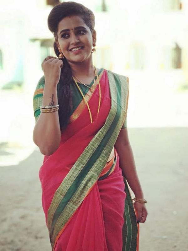 பாட்டி வைக்கும் ரொமான்ஸ் கேம்ஸ்