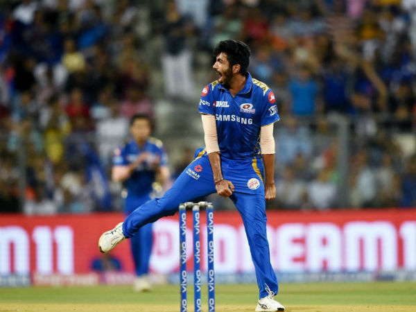 உலகின் தலைசிறந்த வேகப்பந்து வீச்சாளர்கள்
