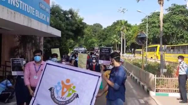 Gipmer doctors protest against administration Gipmer doctors protest against administration
