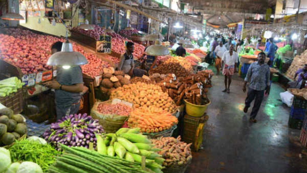 வீடுகளுக்கு சென்று சப்ளை