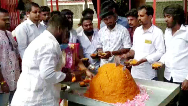 Coimbatore BJP made 70-kg laddoo ahead of PM Narendra Modis birthday Coimbatore BJP made 70-kg laddoo ahead of PM Narendra Modis birthday