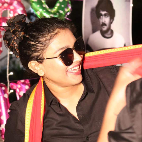 கண்ணீரில் நட்சத்திரா