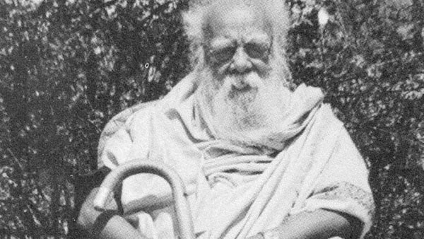 பெரியாருக்கு எப்படி பாராட்டு?