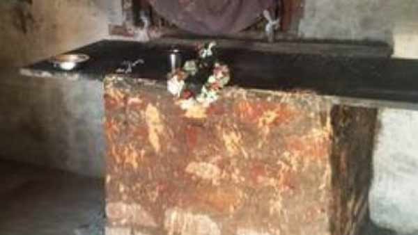 son has buried his father inside the home in Perambalur create tension son has buried his father inside the home in Perambalur create tension