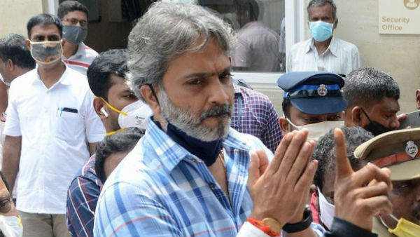அரசிடம் உதவி கேட்டேன்