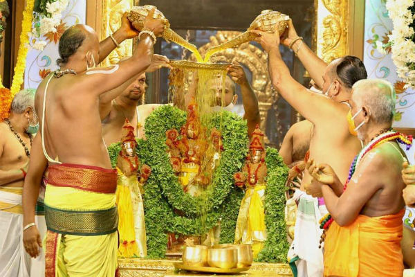 Thirupathi Brahmotsavam 2020 Charathalvar Theerthavari Thirupathi Brahmotsavam 2020 Charathalvar Theerthavari