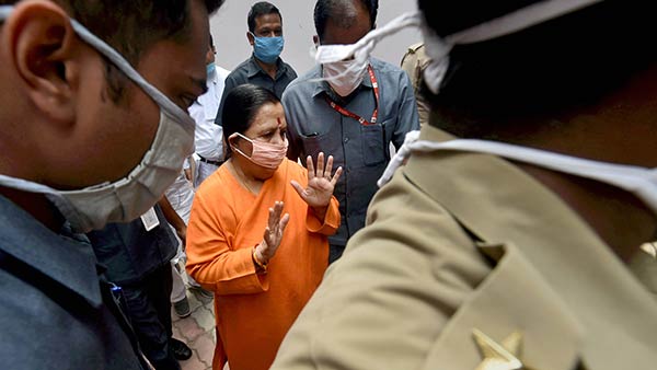 BJP leader Uma Bharti tested Corona positive BJP leader Uma Bharti tested Corona positive