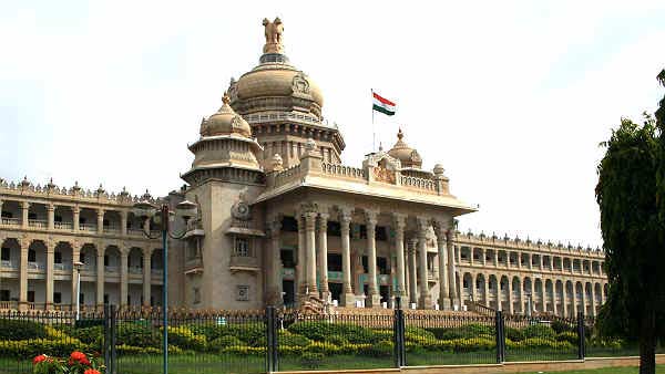 Karnataka asks all private companies to recruit Kannadigas Karnataka asks all private companies to recruit Kannadigas