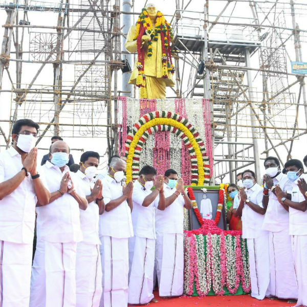 Edappadi Palaniswami paid tribute at Muthuramalinga Thevar Memorial Edappadi Palaniswami paid tribute at Muthuramalinga Thevar Memorial