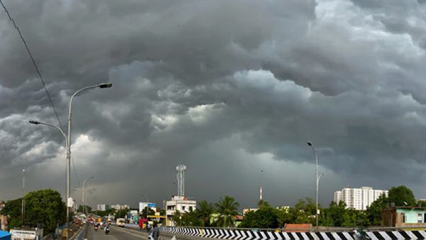 எங்கெங்கு மழை