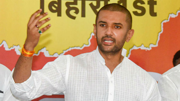 Vote to Nitish Kumar strenghten RJD- Cong. alliance: Chirag Pasawan Vote to Nitish Kumar strenghten RJD- Cong. alliance: Chirag Pasawan