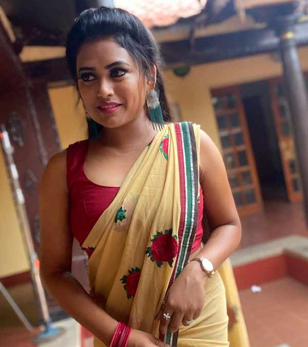 என்னா வில்லத்தனம்