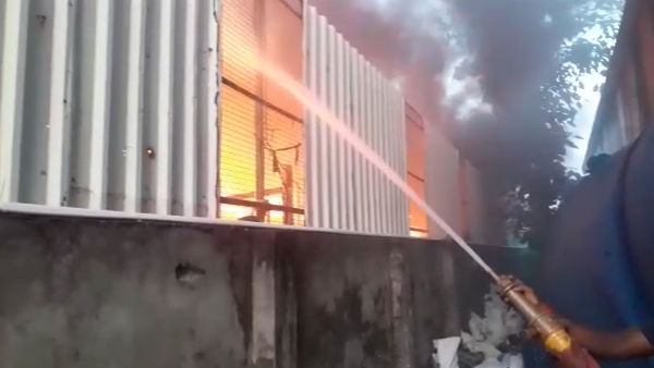 Terrible fire at Puducherry Wire Factory - Machinery burnt down Terrible fire at Puducherry Wire Factory - Machinery burnt down