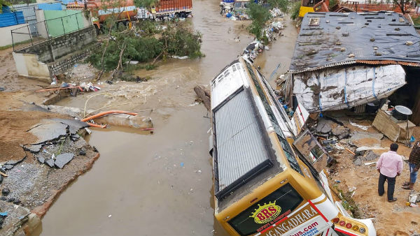 Hyderabad rains: Death toll rises to 50 Rs 5000 crore losses estimated in CM Hyderabad rains: Death toll rises to 50 Rs 5000 crore losses estimated in CM