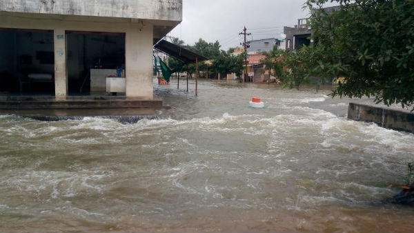 Hyderabad rains: Two-day holiday declared, citizens to not come out of their home Hyderabad rains: Two-day holiday declared, citizens to not come out of their home