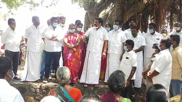 Dmk District Secretaries Conducted Grama sabha meeting in the shade of tree Dmk District Secretaries Conducted Grama sabha meeting in the shade of tree