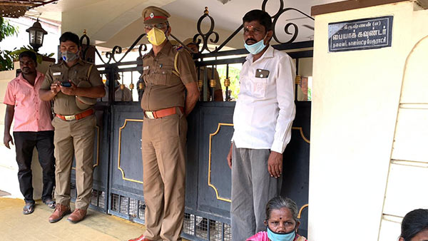 IT officials Raid at Senior DMK leader House in Coimbatore IT officials Raid at Senior DMK leader House in Coimbatore