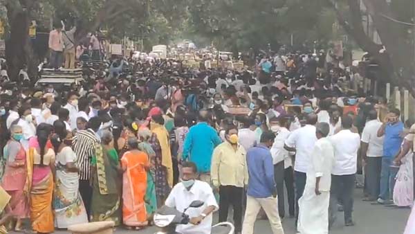 Hathras rape: Kanimozhi leads DMK candle march protest towards Governors House Hathras rape: Kanimozhi leads DMK candle march protest towards Governors House