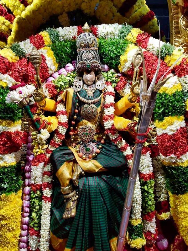 Navratri 2020 : Meenakshi Amman Temple Navratri Festival Kolumanpa Dharisanam Navratri 2020 : Meenakshi Amman Temple Navratri Festival Kolumanpa Dharisanam