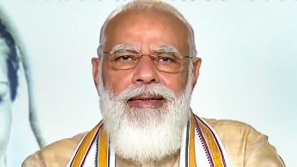 மூன்று தடுப்பூசிகள்