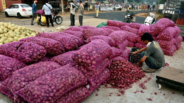 Small onion that brings tears without peeling Price 1 kg 100 rupees Small onion that brings tears without peeling Price 1 kg 100 rupees
