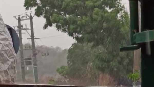மழை தொடர்கிறது