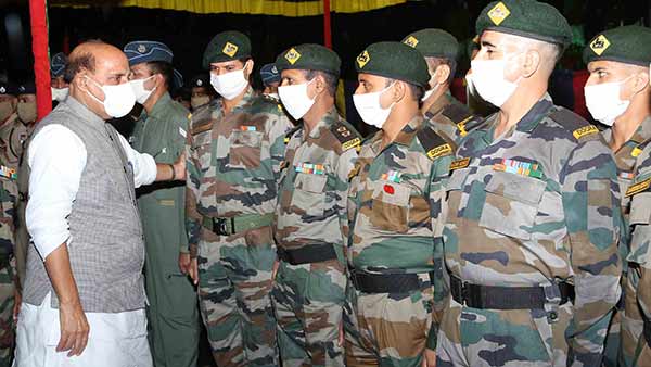 ராஜ்நாத்சிங், நரவனே ஆய்வு
