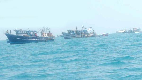 துப்பாக்கி முனையில் மிரட்டல்
