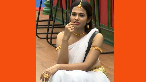 Ramya Pandian sizzles in silent task in Bigg Boss house: Biggboss 4 Ramya Pandian sizzles in silent task in Bigg Boss house: Biggboss 4
