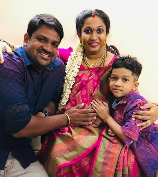 வளைகாப்பு நிகழ்ச்சி