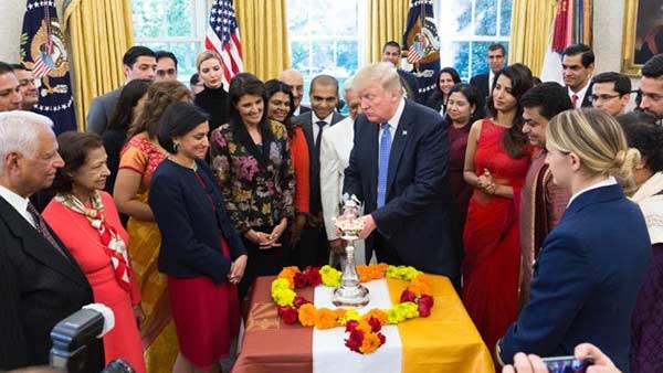 To whom do the American living Hindus vote in the presidential election? To whom do the American living Hindus vote in the presidential election?