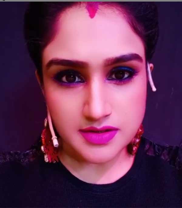 பாப்பா டூ பலே நடிகை